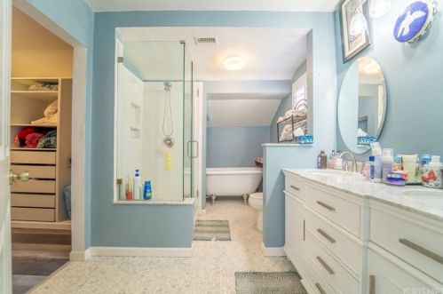 29000 Gladiolus Dr, Santa Clarita CA  91387-1828 exterior