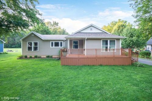 305 Mckinley St, Kouts, IN 46347-9668