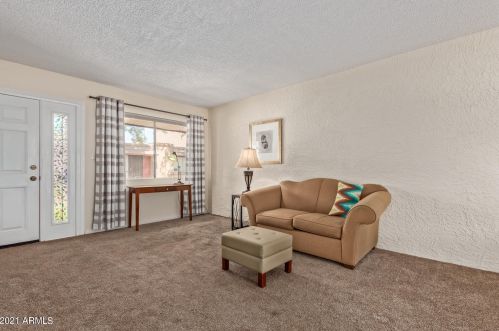 8265 Thomas Rd, Scottsdale AZ  85251-5873 exterior