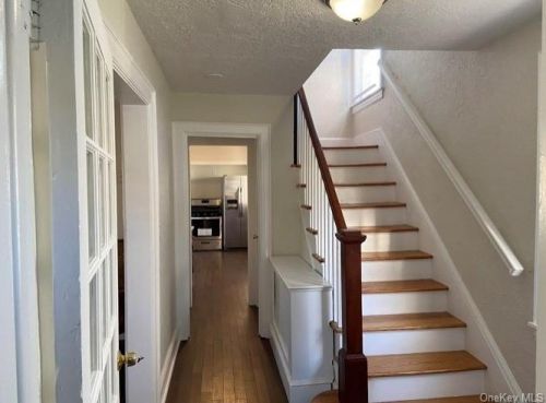 46 Stephenson Blvd, New Rochelle, NY 10801-4402