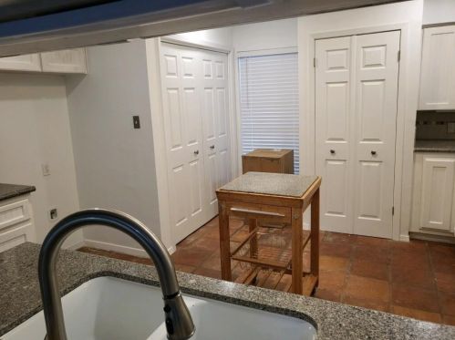 8136 Ceberry Dr, Austin TX  78759-8741 exterior