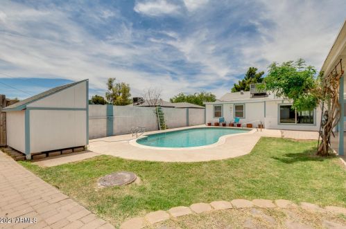 4333 17 Ave, Phoenix AZ 85085-6300 exterior