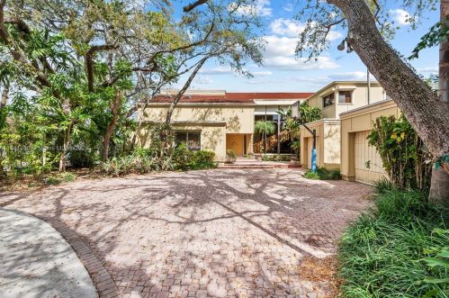 3071 35 St, Hollywood FL 33021-2627 exterior