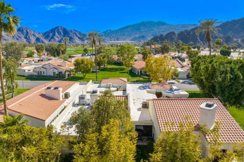 77494 Calle Mazatlan, La Quinta CA  92253-2507 exterior