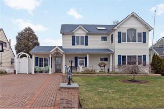 44 Swing Ln, Plainedge, NY 11756-4429
