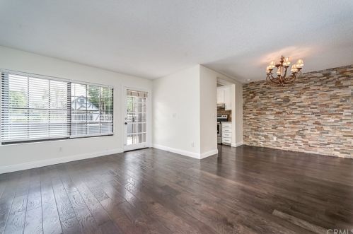 3076 Cheryllyn Ln, Anaheim, CA 92804-3167