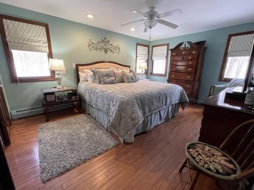 128 Pound Rd, Cumberland RI  02864-2706 exterior