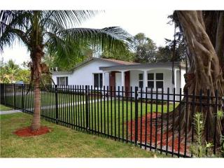 12501 Golf Dr, Miami, FL 33167-1961