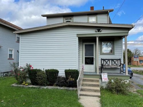 719 37th St, Beaver Falls, PA 15010-3442