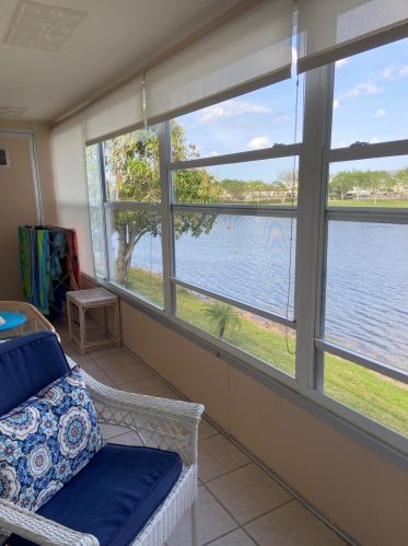 53 Somerset C, West Palm Beach FL  33417-2112 exterior