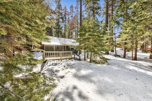 636 Tata Ln, South Lake Tahoe, CA 96150-3909