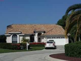 5084 Lochwood Ct, Naples, FL 34112-3647