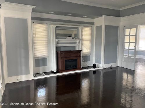 112 Broad St, Tinton Falls NJ  07701-1915 exterior