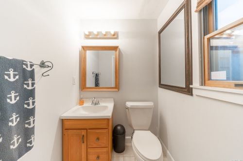 168 Connetquot Rd, Oakdale NY  11769-2118 exterior