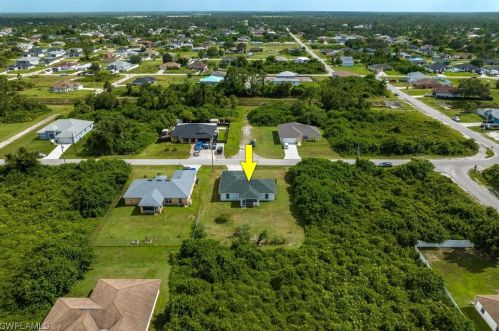 3314 30 St, Lehigh Acres FL 33976-3932 exterior