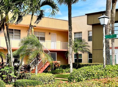 794 Normandy Q, Delray Beach FL  33484-7929 exterior