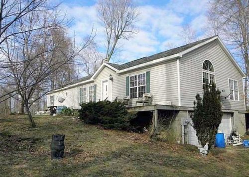 7210 Geneva Marie Ln, Girard, PA 16417-7852