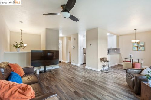 161 Holiday Hills Dr, Pacheco CA  94553-4211 exterior