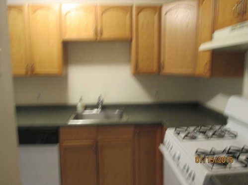 2 Locust Ct, Fishkill NY  12524-2634 exterior