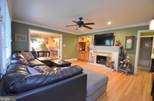 1510 Paul Eaton Rd, Easton, PA 18040-1262