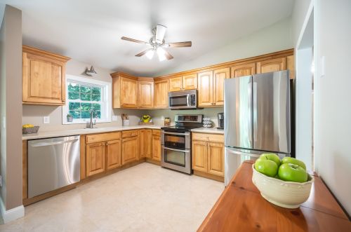 114 Lancaster Farm Rd, Salem NH  03079-4823 exterior