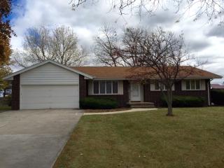 1011 Cherry Ln, Findlay, OH 45840-6719