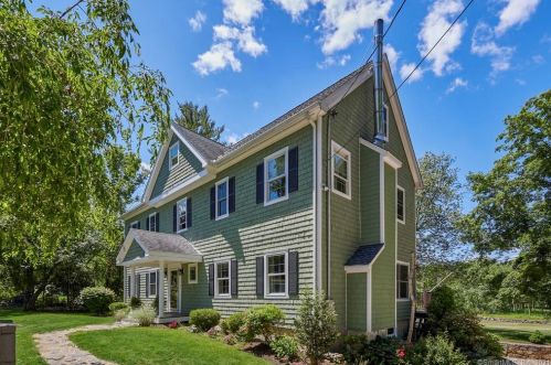 73 North St, Ridgefield, CT 06877-3813