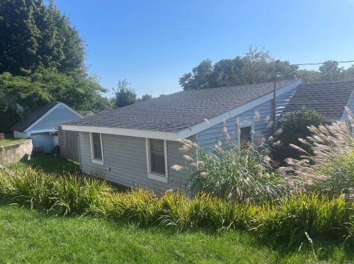 16 Margaret St, United States Coast Guard Ac, CT 06320-3901