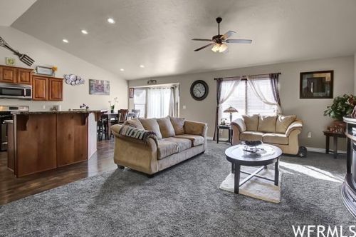 6169 Ridge Mesa Cir, Salt Lake City, UT 84128-5638