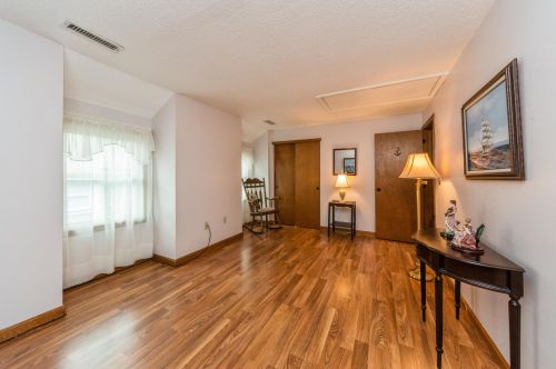 57 Bluestone Dr, Nashua NH 03060-6831 exterior