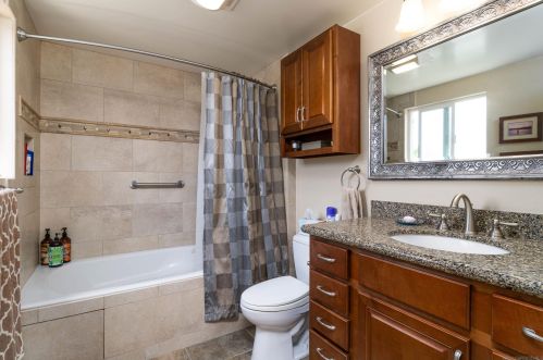 6213 Lk Athabaska Pl, San Diego CA 92119-2823 exterior