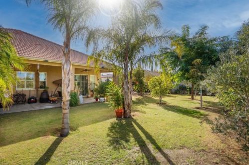 6608 Montagna Dr, Bakersfield CA  93306-7658 exterior