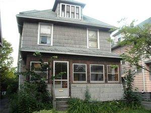 16 Marlow St, Rochester, NY 14611-1235
