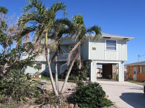2360 Oleander St, Saint James City, FL 33956-2030