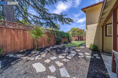 829 Katrina St, Livermore CA  94550-2392 exterior