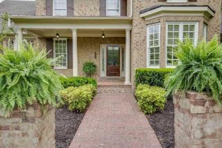 1356 Barkleigh Ln, Franklin, TN 37064-9499