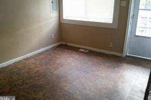 526 Pfeiffer St, Camden, NJ 08105-2719