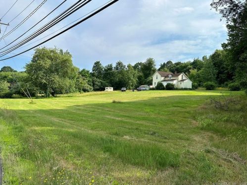 137 Salmon Brook St, Granby, CT 06035-2608