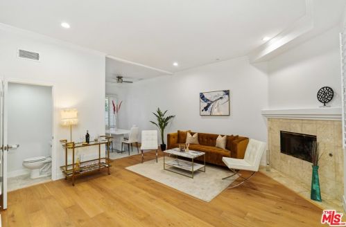 2222 Rockefeller Ln, Redondo Beach, CA 90278-3767
