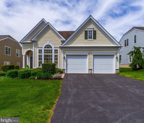 215 Katsura Dr, Kennett Sq, PA 19348-1776