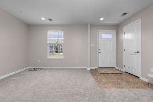 1948 Georgetown Dr, Sewickley PA  15143-1566 exterior