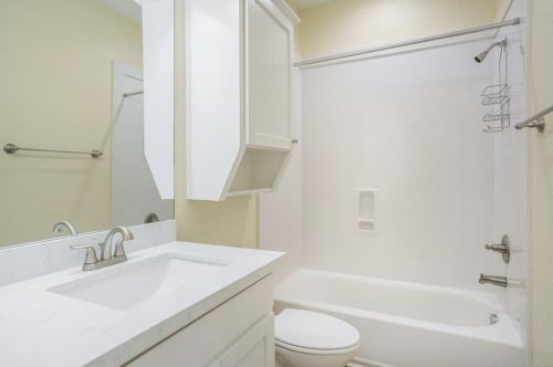 4022 Fort Bend Dr, Galveston TX  77554 exterior