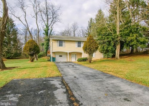 7960 Rider Ln, Hummelstown, PA 17036-9417