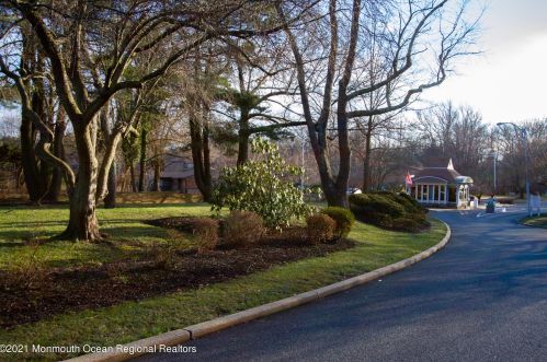 175 Lexington Ct, Tinton Falls, NJ 07701-5483