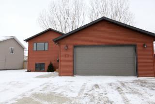 510 16th St, Minot ND  58703-1173 exterior