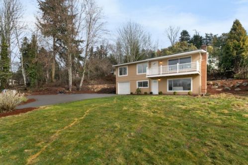 9524 218th St, Kent, WA 98031-2427