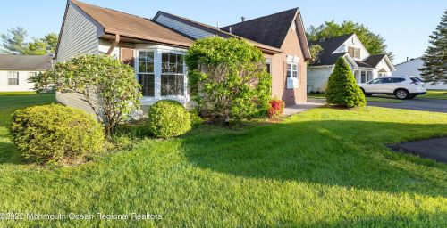 22 Gatley Close, East Freehold, NJ 07728-3846