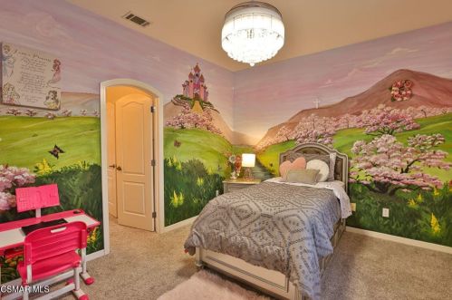 5391 Evening Sky Dr, Simi Valley CA  93063-5744 exterior