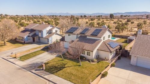 3812 Avenue, Lancaster, CA