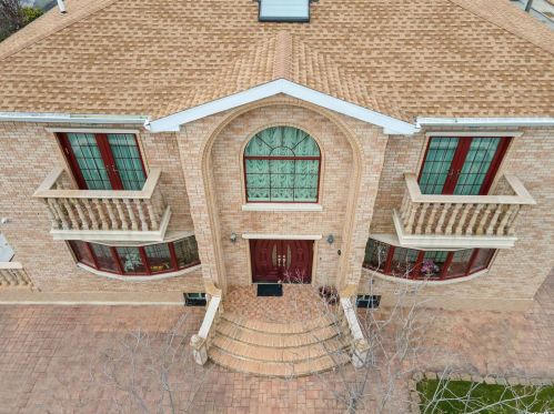 16621 Goethals Ave, Jamaica, NY 11432-1333
